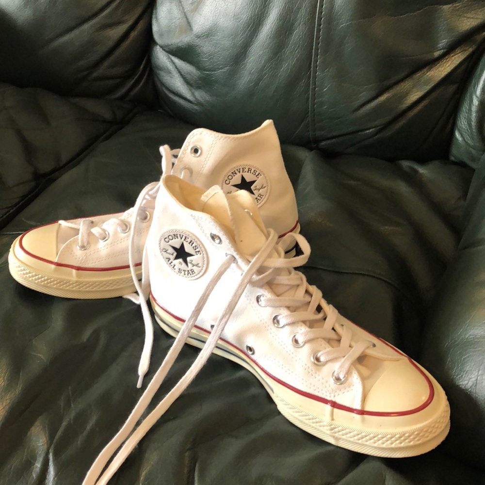 Unisex White Converse High Tops Size M7/W9